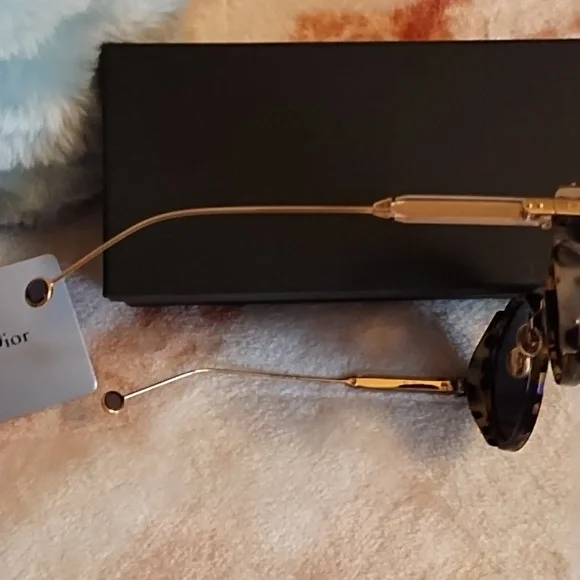 Dior Umbrage Sunglasses - Picture 4 of 12